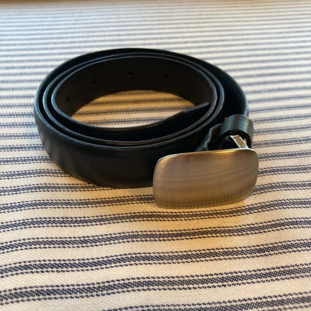 Brooks Brothers Women’s Black Leather Belt with Silver-tone Buckle - Size Medium - Picture 7 of 13